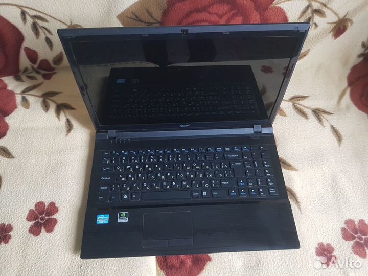 Ноутбук 3Q Core i3