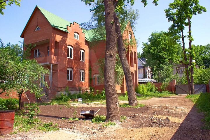 Дом 600 м² на участке 14 сот.