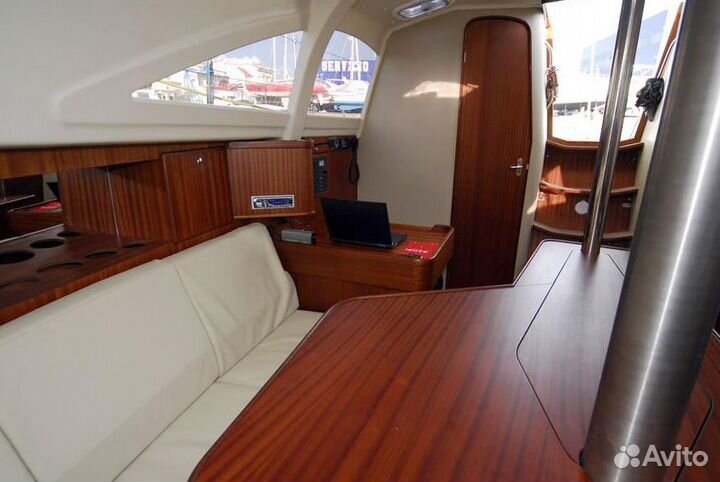 Парусная яхта А38 Express Cruiser