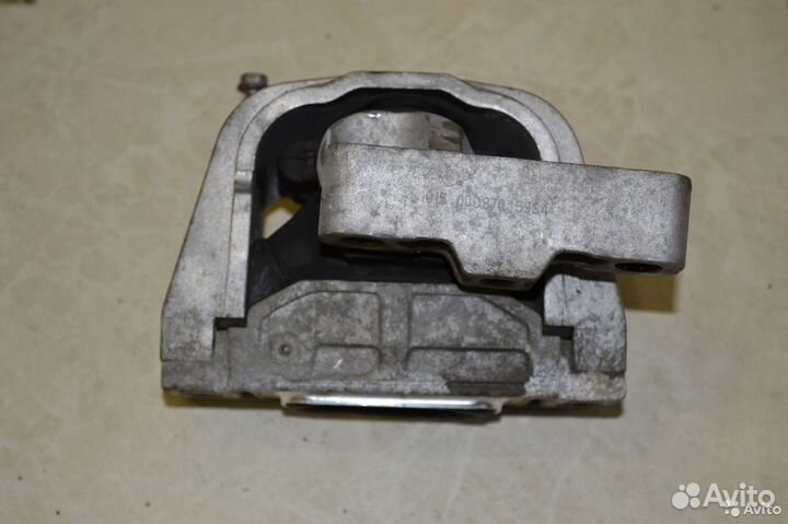 Подушка двигателя правая Skoda Octavia А5