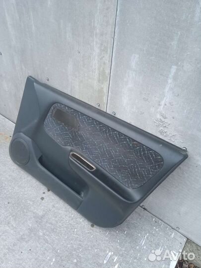 Дверная карта передняя правая Nissаn Рrimеra P11