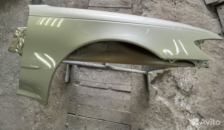 Крыло правое переднее