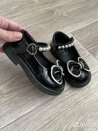 Туфли для девочки 24
