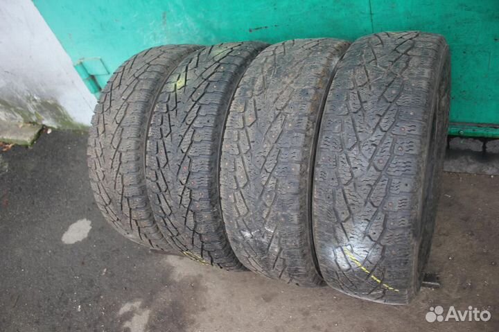 Nokian Tyres Hakkapeliitta C3 215/60 R17