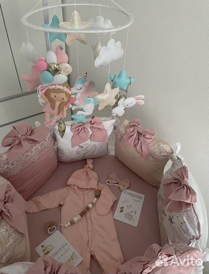 Бортики, мобиль и одеяло 