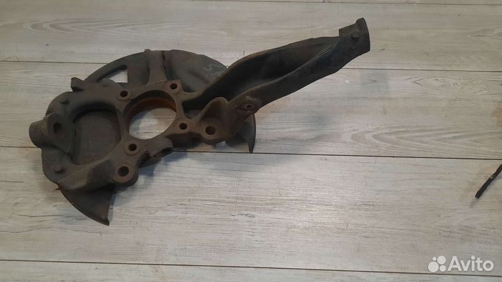 Кулак поворотный Land Rover Range Rover Sport L320