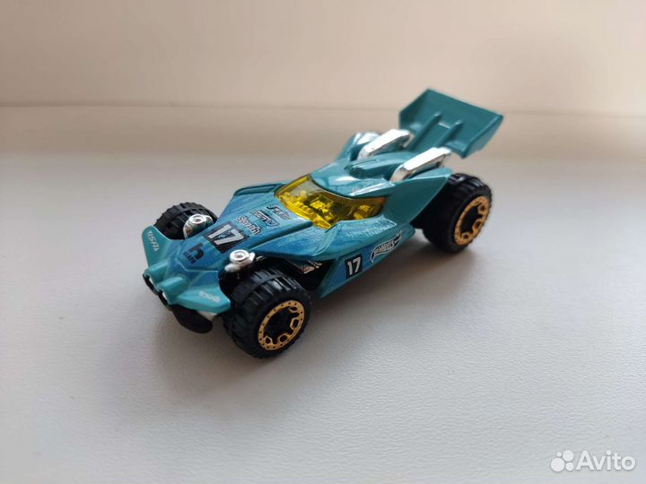 Hot wheels машинки