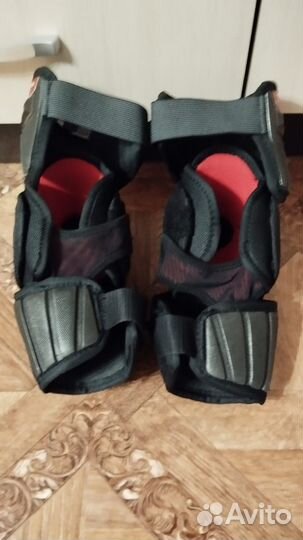 Нагрудник хоккейный взрослый