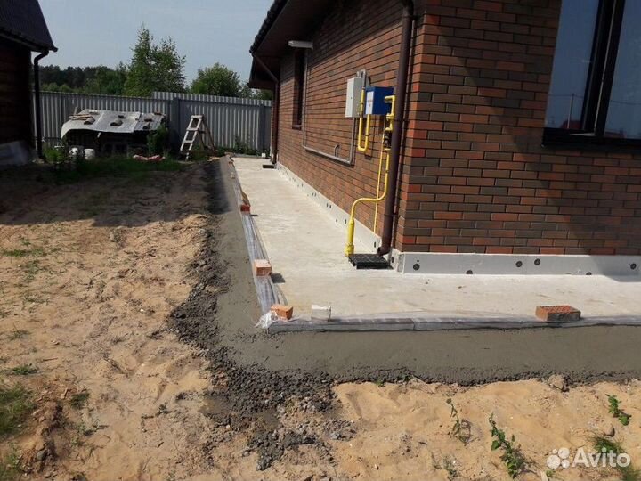 Бригада строителей