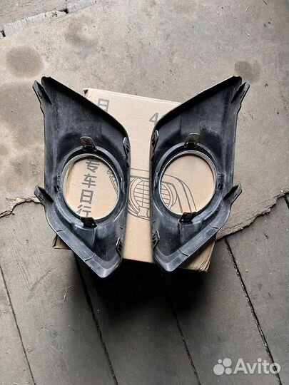 Накладки на туманки Nissan X-trail T32