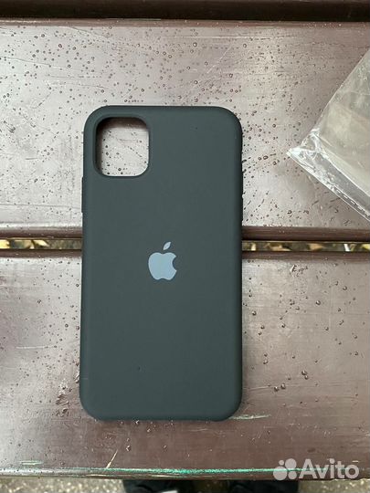 Чехол на iPhone 11