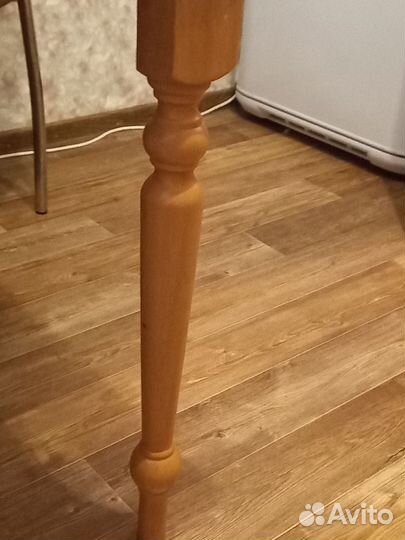 Кухонный стол