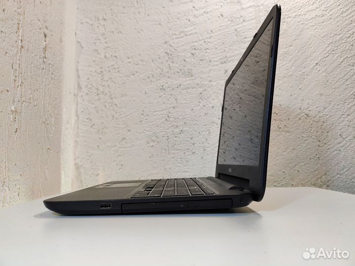 Ноутбук Dell: Intel Core i7, DDR3 8GB, SSD 240