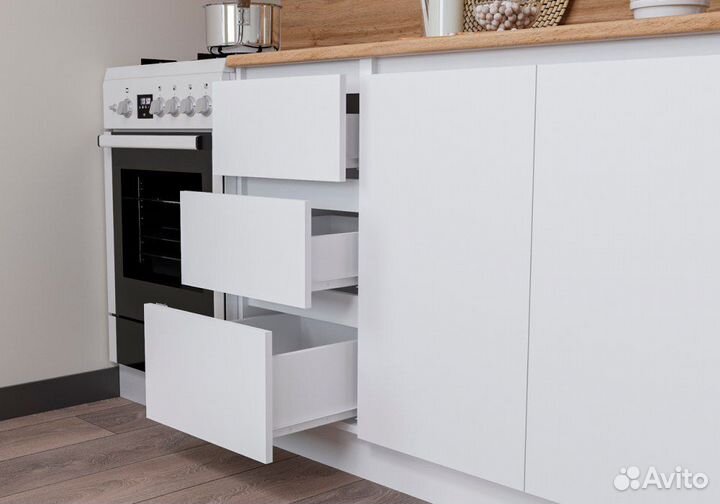 Кухня белая 2 метра новая в наличии
