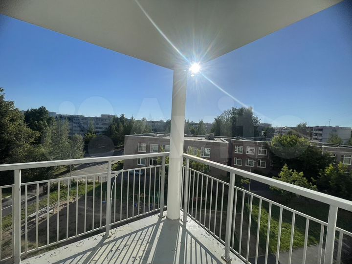 2-к. квартира, 57 м², 4/9 эт.