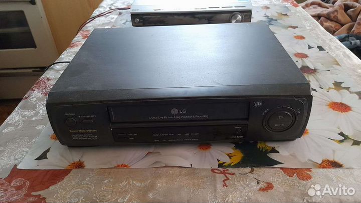 Видеомагнитофон