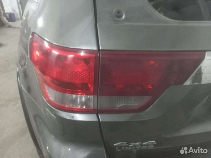 Крышка багажника Jeep grand Cherokee wk2.2012