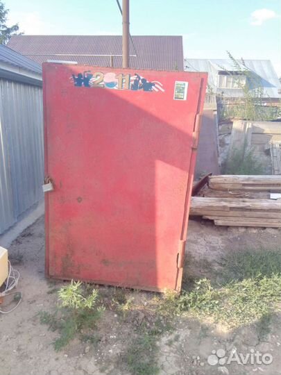 Шкаф стальной