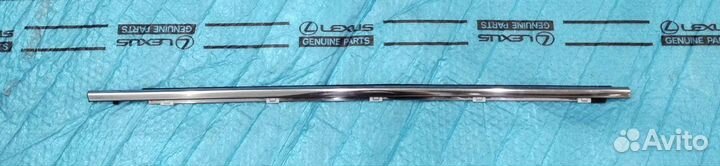Молдинг стекла двери нижний Лексус NX перед правый