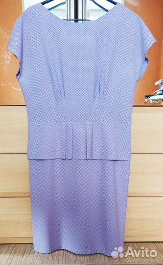 Платье с баской