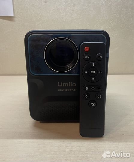 Проектор Umiio Black на Андроиде