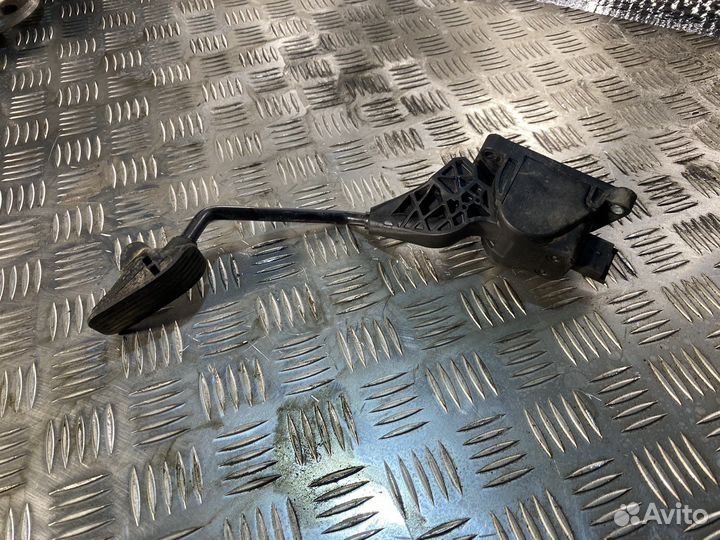 Педаль газа Peugeot Partner