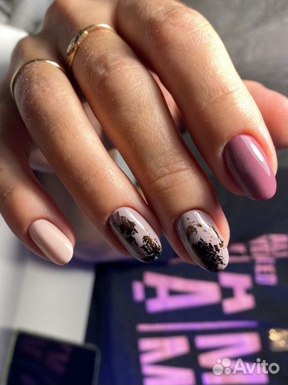 Маникюр с покрытием гель-лаком