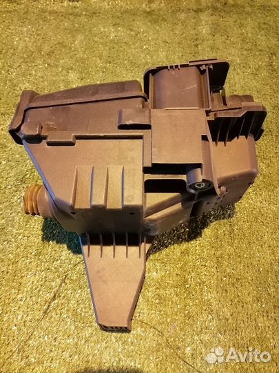 Блок предохранителей 8690698 Volvo XC70 SZ