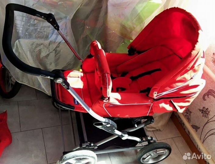 Прогулочная коляска