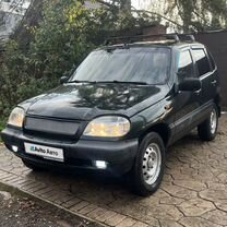 Chevrolet Niva 1.7 MT, 2003, 215 000 км, с пробегом, цена 245 000 руб.