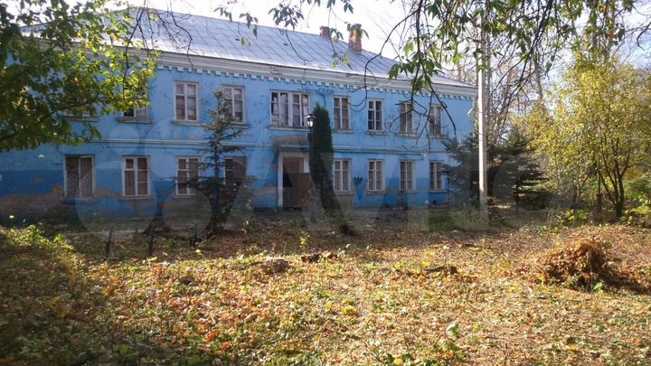 Дом 700 м² на участке 100 сот.
