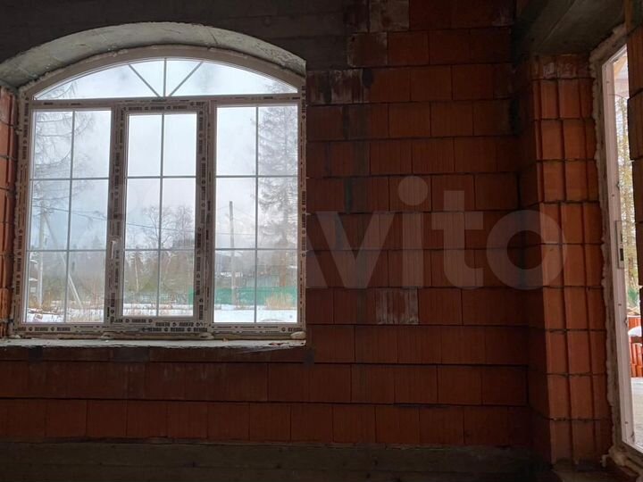 Дом 200 м² на участке 10 сот.