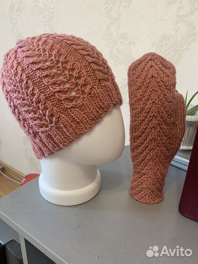 Комплект шапка и варежки