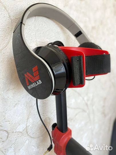 Металлоискатель Minelab vanquish 540