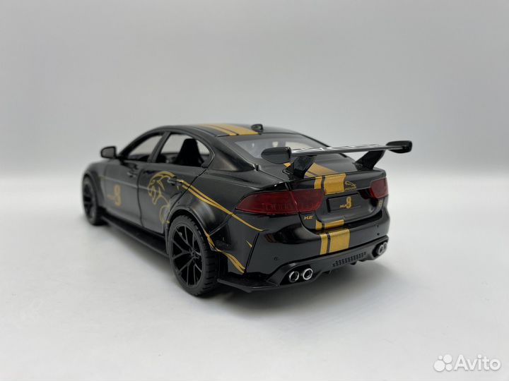 Модель автомобиля Jaguar XE Progekt 1:24 металл