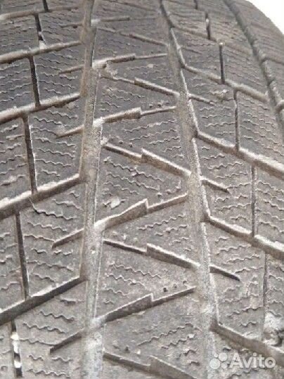 Bridgestone Blizzak DM-V1 275/65 R17