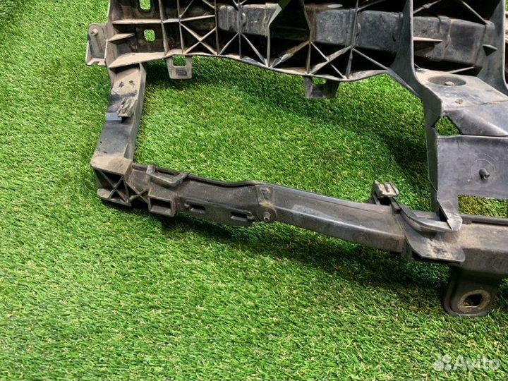 Панель передняя/телевизор (в сборе) Ford Focus/Focus RS/Focus ST