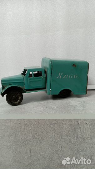 Машинка СССР зис-150 хлеб. большая редкость