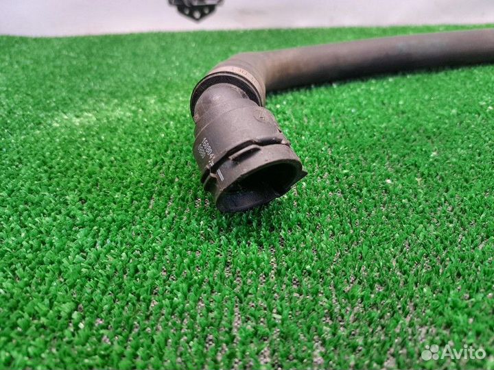 Патрубок системы охлаждения