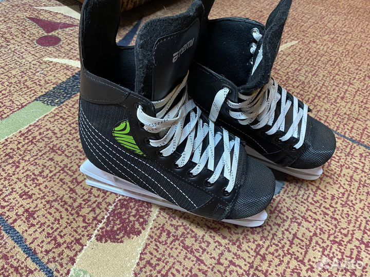 Коньки хоккейные 38 размер