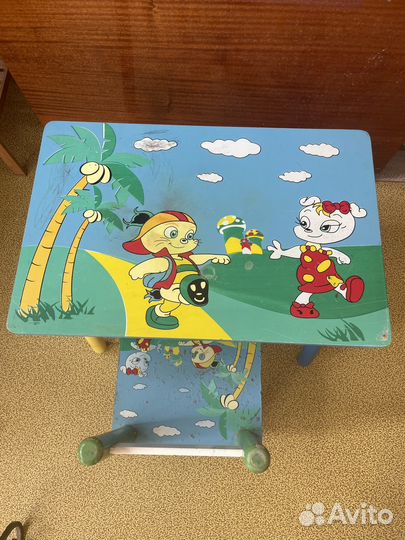 Детский стол и стул