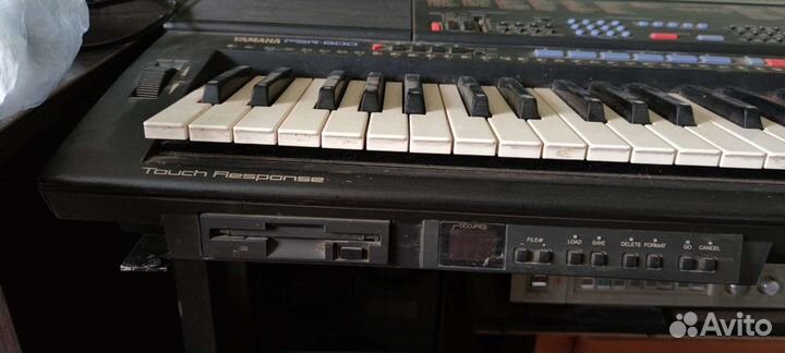 Yamaha PSR 600 синтезатор