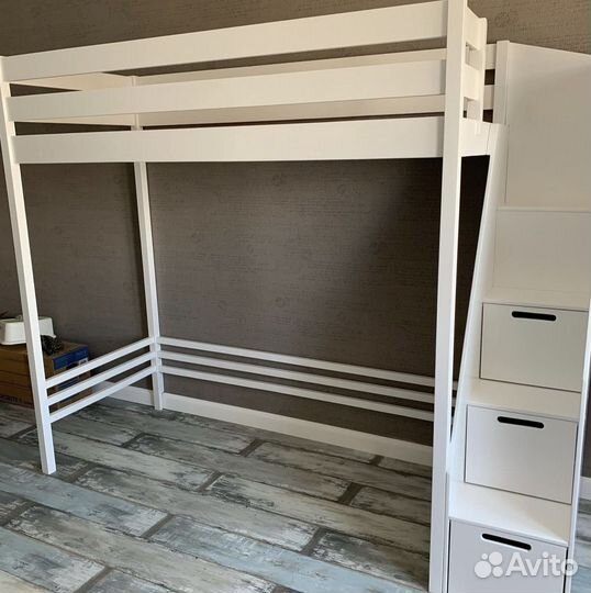 Кроватка домик двухъярусная