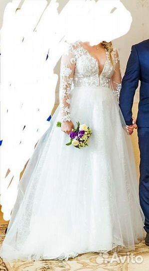 Свадебное платье со шлейфом