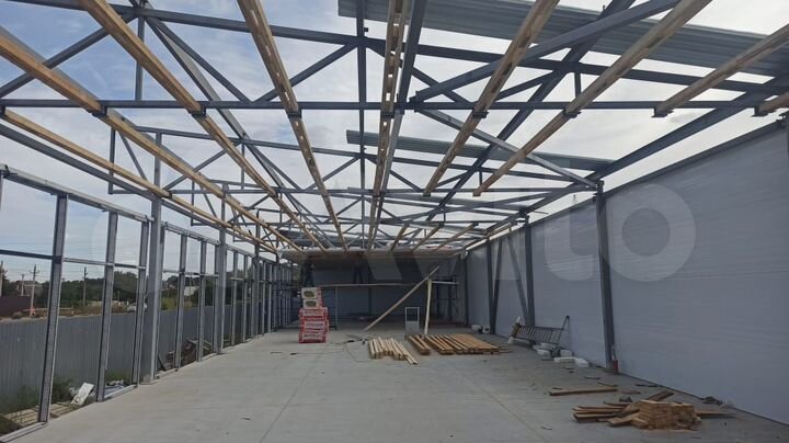 1 этаж на 1-й линия 1220 м2