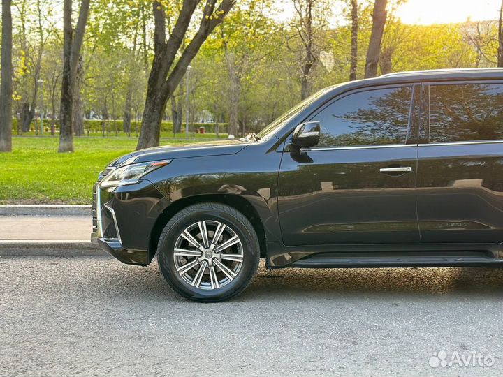 Lexus LX 4.5 AT, 2015, 215 170 км