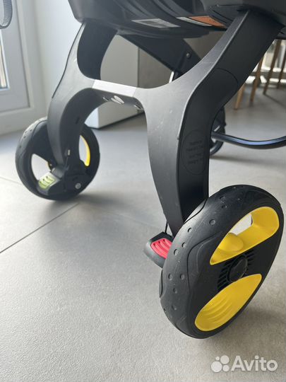 Коляска автолюлька doona