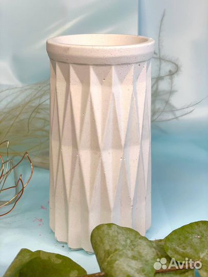 Гипсовое кашпо