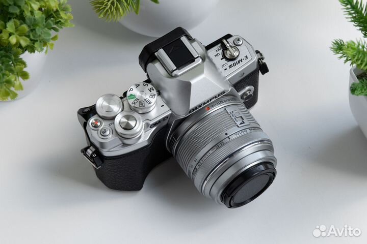 Olympus OM-D E-M10 Mark III Kit