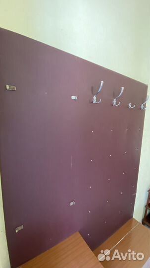 Прихожая с вешалкой